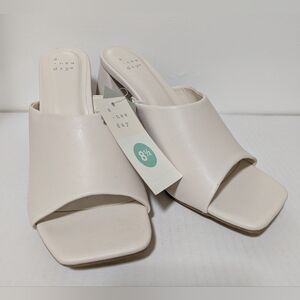 A New Day | Women's 8 1/2 "Vira" Memory Foam Heels - Off White (NWT)